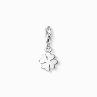 Thomas Sabo small cloverleaf charm in polished sterling silver with a classic lobster clasp attachment.